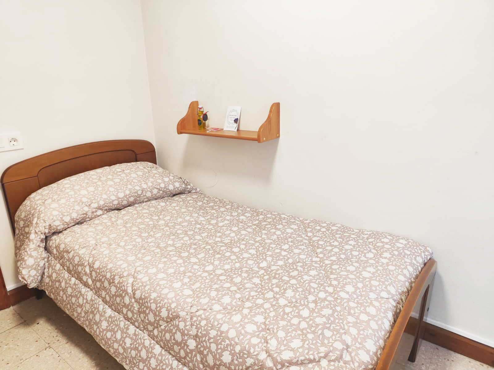 Habitación sencilla y digna del recurso residencial